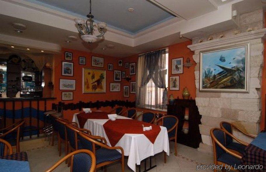 Mesogios Hotel Kischinau Restaurant foto